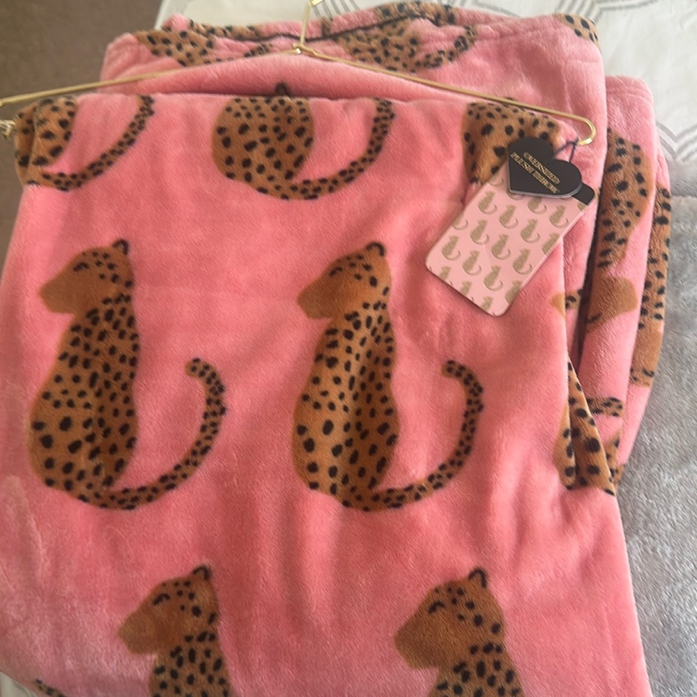 Oversized throw